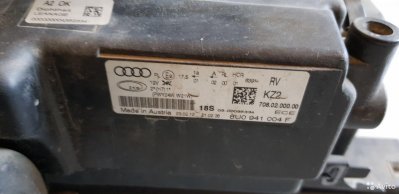 Audi Q3 11-15г. Фара 8u0941004f