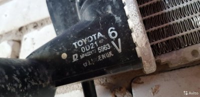 Toyota Verso Corolla Avensis Радиатор охлаждения