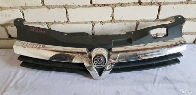 Opel Astra H рестайлинг Решетка радиатора