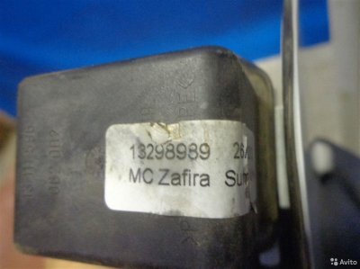 Лючок бензобака Opel Zafira B A05 2005-2012