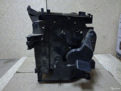 <p>Корпус печки (отопителя) Toyota Avensis ZZT251L 2003 (б/у)<br /><br /> Марка: Toyota<br /> Модель: Avensis<br /> Год: 2003-2008<br /> Кузов: ZZT251