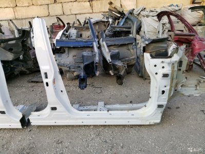 Порог кузовной правый Nissan Tiida C11 2007-2014