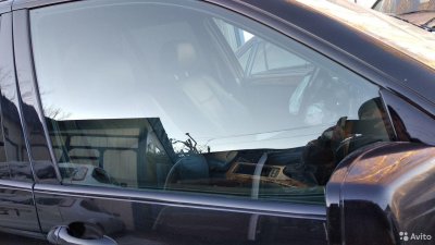 Стекло передней двери BMW X5 E53