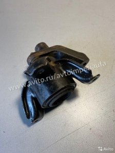 Подушка двигателя правая Kia Rio 3