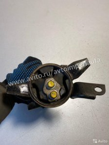 Подушка двигателя левая Hyundai Solaris