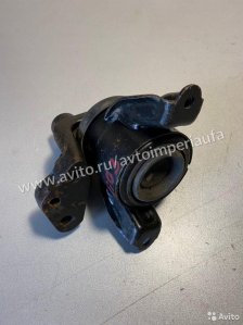 Подушка двигателя правая Kia Rio 3