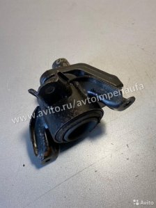 Подушка двигателя правая Kia Rio 3