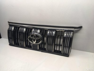 Решетка радиатора Toyota Land Cruiser Prado 150