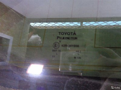 Стекло кузова заднее правое Toyota Highlander 3