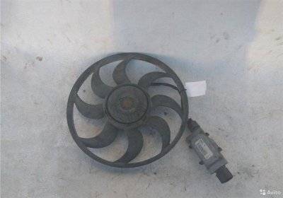 Мотор вентилятора радиатора Ford Focus 3 CB8 2010