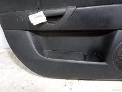 Обшивка двери передняя левая Mazda 3 BK 2003-2009