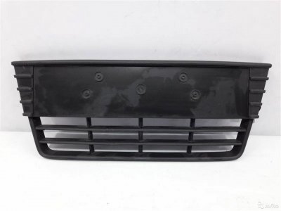 Решетка бампера Ford Focus 3 CB8 2010-2015