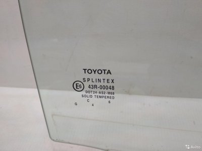 Стекло двери заднее правое Toyota Avensis 2 T250