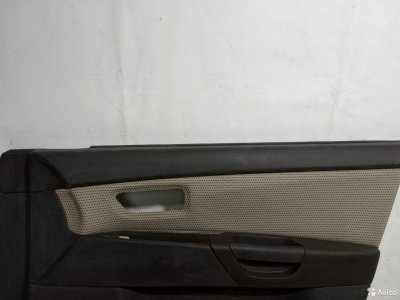 Обшивка двери передняя правая Mazda 3 BK 2003-2009