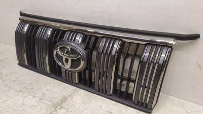 Решетка радиатора Toyota Land Cruiser Prado 150