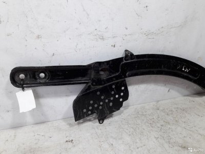 Балка поперечная передняя Mazda 3 BK 2003-2009