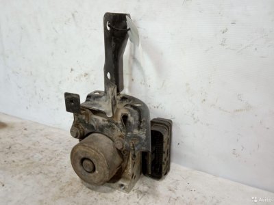 Блок ABS Nissan X-Trail T30 2001-2007