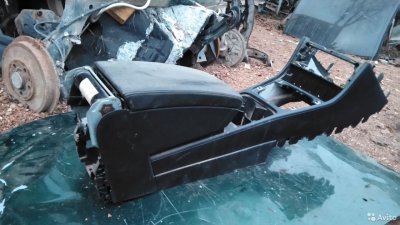 Консоль подлокотник Volkswagen Passat B6