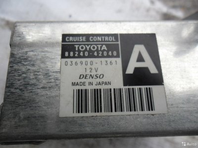 Блок электронный Toyota RAV 4 8824042040