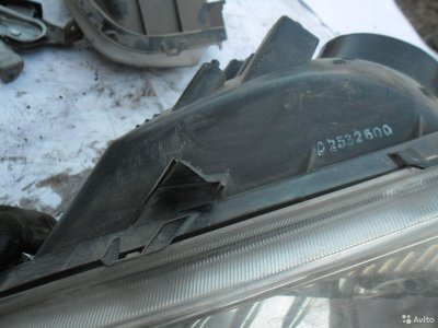 Фара левая Toyota RAV 4 8117042160