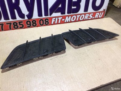 Решетка в капот форсунка Mercedes Benz GL ML W164