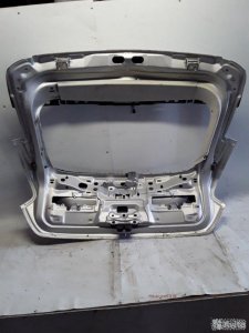 Крышка багажника задняя Ford Focus 3 2011)