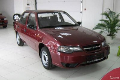 Капоты окрашенные в цвет на Daewoo Nexia