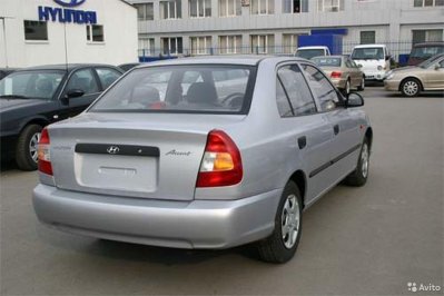 Бампер задний в цвет Hyundai Accent