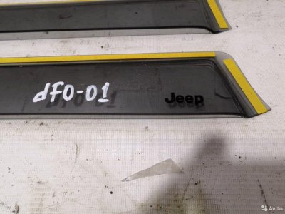 Дефлекторы на задние двери Jeep Grand Cherokee (WK