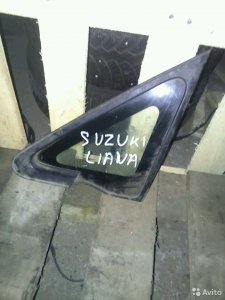 Форточка задняя Suzuki Liana