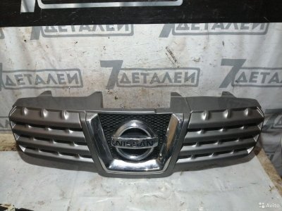 Решетка радиатора Nissan Qashqai J10