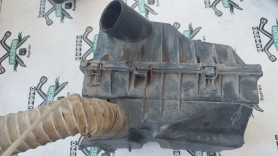 Корпус воздушного фильтра Volkswagen Passat B3
