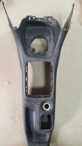 Консоль между сидений Peugeot 206