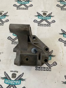 Кронштейн двигателя Ford Fiesta