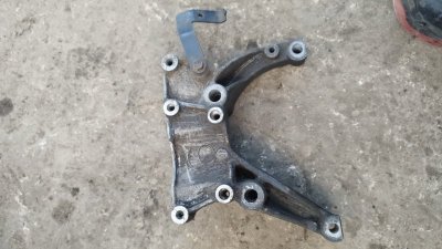 Кронштейн гидроусилителя руля Ford Focus 1