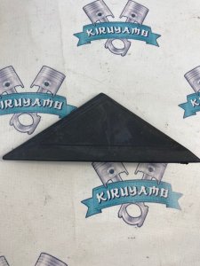 Накладка двери Mitsubishi Carisma