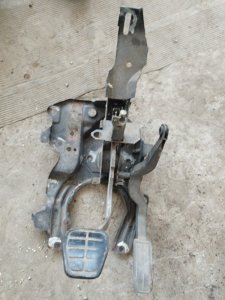 Блок педалей Volkswagen Passat B3