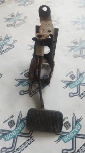 Педаль тормоза Ford Taurus