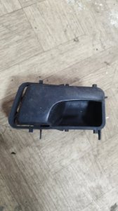 Ручка двери внутренняя Volkswagen Passat 1989