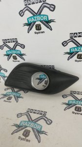 Накладка противотуманной фары Ford FOCUS 2008 седан