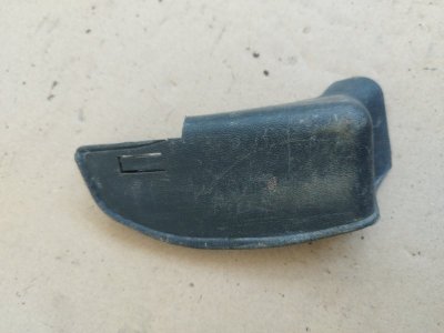 Заглушка полозьев сиденья Daewoo Nexia 100