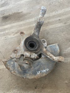 Кулак поворотный Volkswagen Passat B3