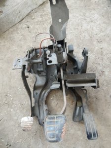 Блок педалей Volkswagen Passat B3