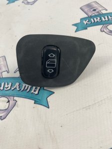 Кнопка стеклоподъемника Mercedes-Benz E-ClASS 1996 W210