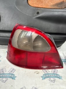 Стоп-сигнал Rover 200 1999 хэтчбек