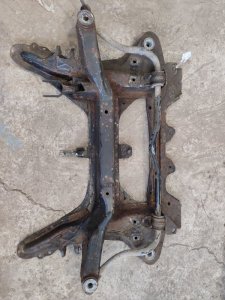 Балка подвески Peugeot 406
