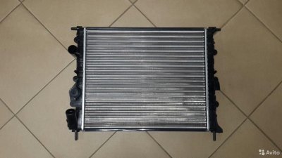 Радиатор охлаждения Renault Logan Faza 1 04-08
