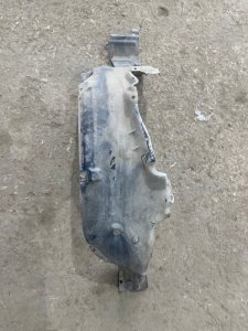Подкрылок Nissan Sunny 1999 GF-FB15