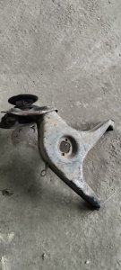 Кулак поворотный Mercedes-Benz w123 1984