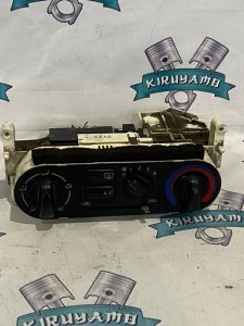 Блок управления климат-контролем Nissan Sunny 1999 GF-FB15